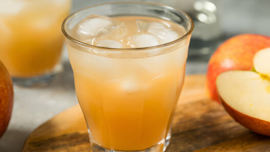 Homemade Apple Juice Recipe
