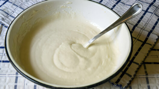 Toum Garlic Sauce Recipe