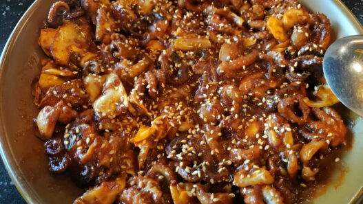 Spicy stir-fried octopus Recipe