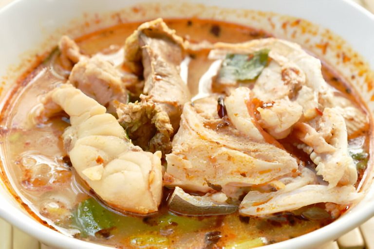Spicy Boiled Bass Fish in Tom Yum Soup Recipe